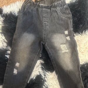 SHEIN Kids Black Distressed Jeans